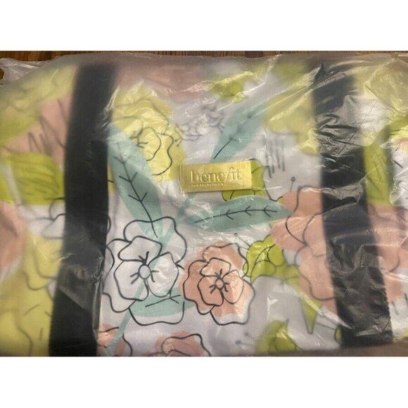 Benefit Makeup Set Mascara Eyeliner Set Duffle Bag Lot 6 New In Box - Picture 7 of 9